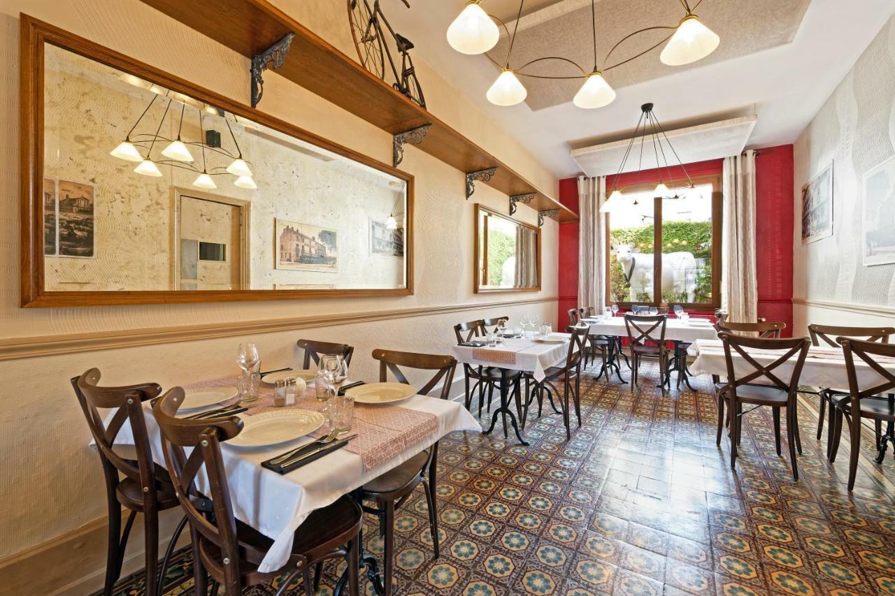 Contact Hotel Du Commerce Et Son Restaurant Cote A Cote Autun Exterior foto